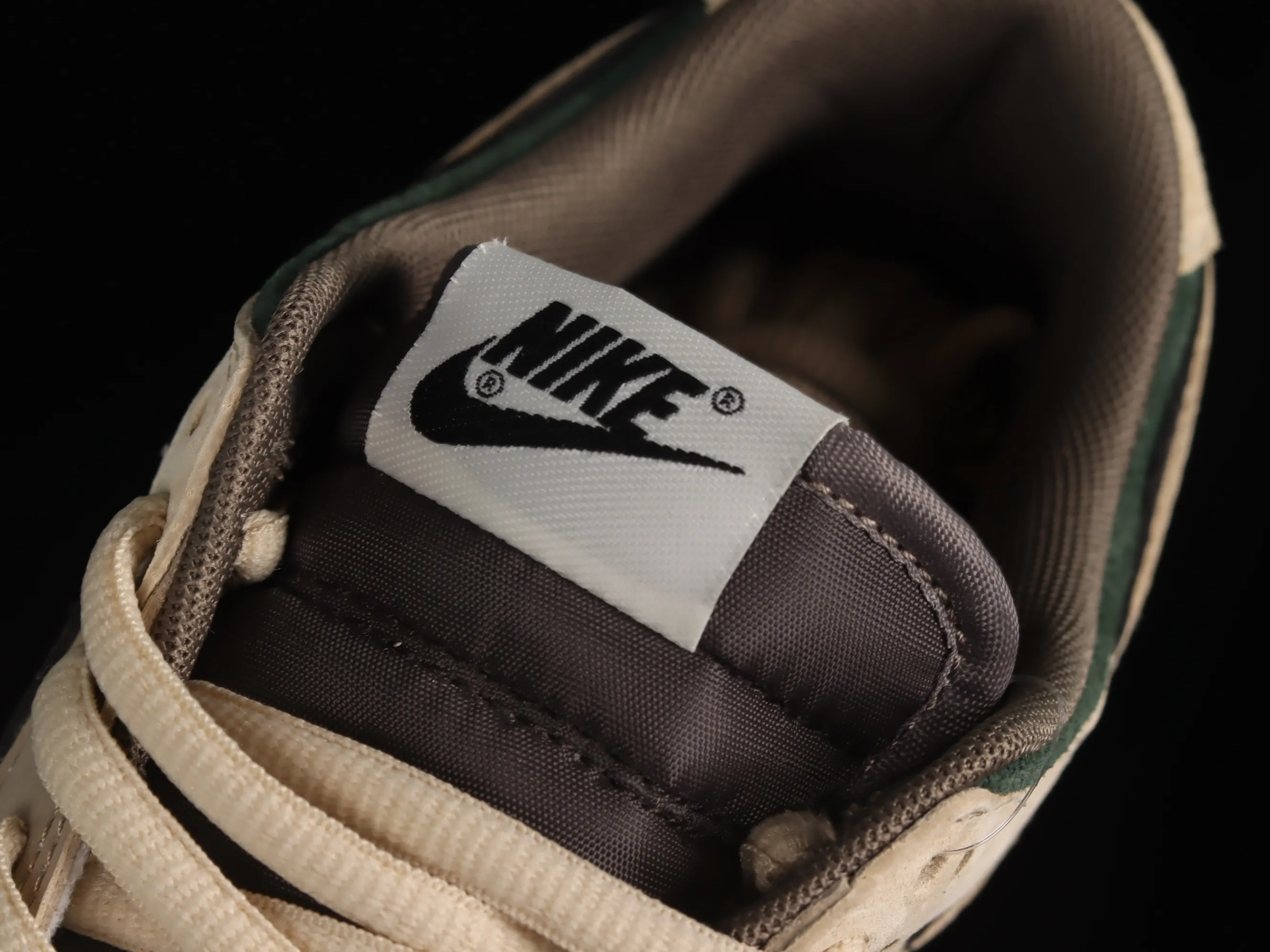 All categories Nk SB Dunk Series Nk SB Dunk Low low-top sneakers Otomo Katsuhiro x Nk SB Dunk Low "Steamboy OST" Otomo Katsuhiro co-branded double hook SB low-top sports and leisure sneakers CT2552-895